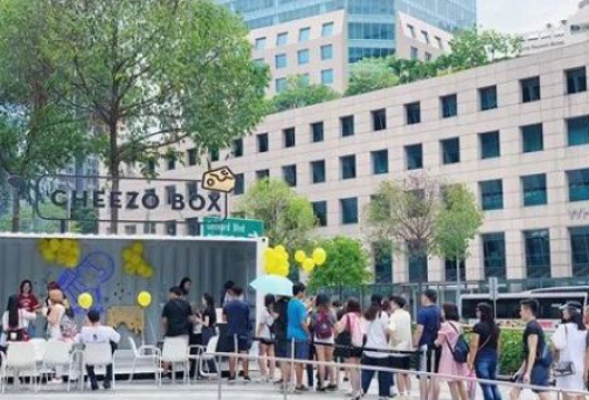 排隊(duì)打卡的喜茶芝芝集裝箱火爆閃現(xiàn)，為何時(shí)尚茶飲都選擇集裝箱設(shè)計(jì)？