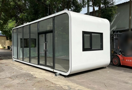 3*8蘋(píng)果倉(cāng)辦公室出貨